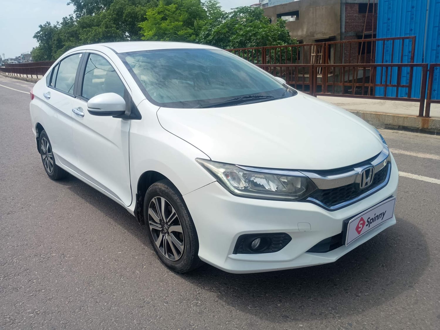 Used 2019 Honda City V Petrol Petrol Manual exterior RIGHT FRONT CORNER VIEW
