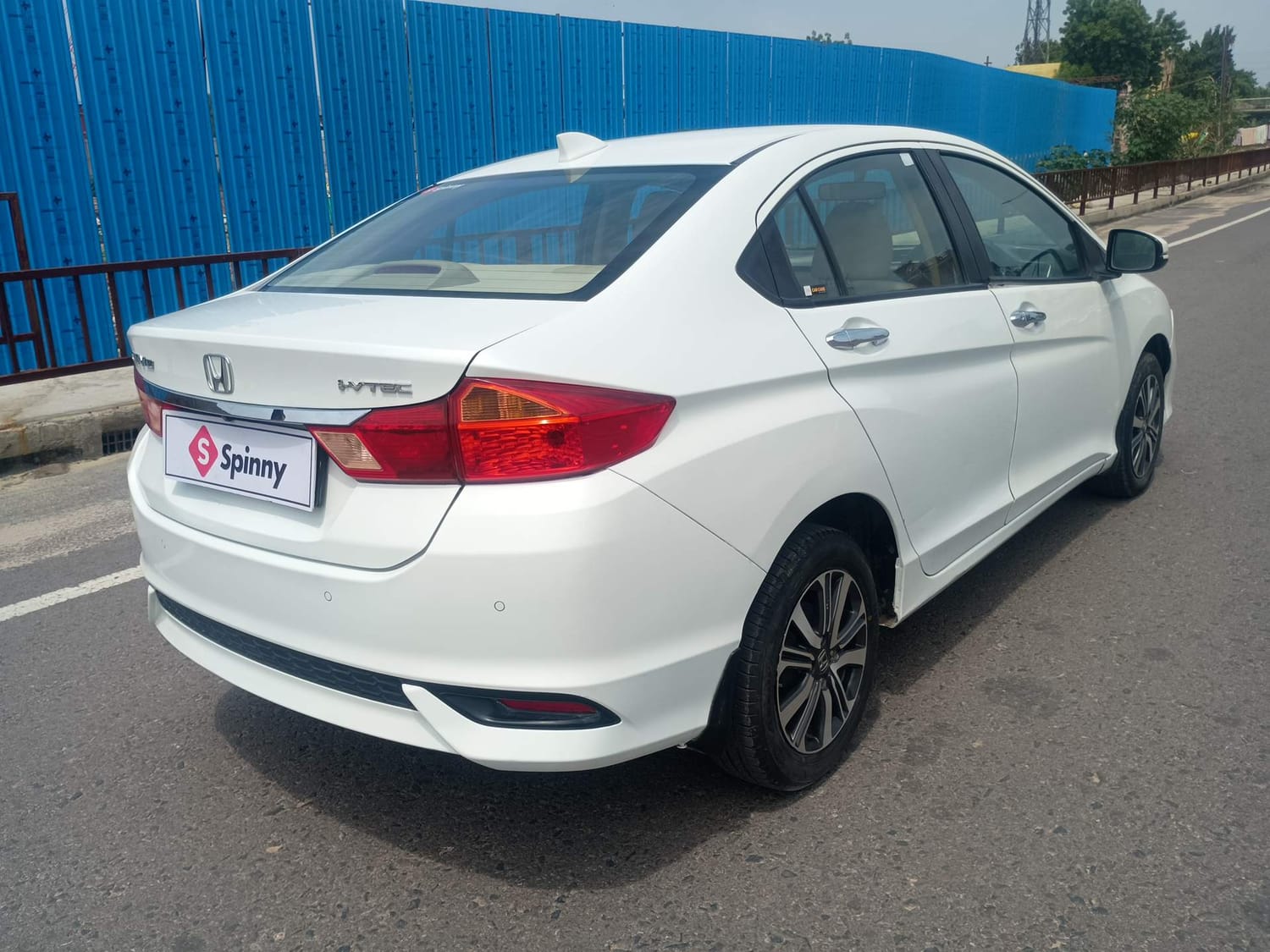 Used 2019 Honda City V Petrol Petrol Manual exterior RIGHT REAR CORNER VIEW