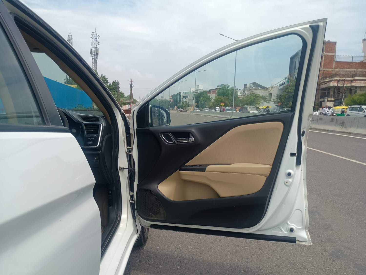 Used 2019 Honda City V Petrol Petrol Manual interior RIGHT FRONT DOOR OPEN VIEW