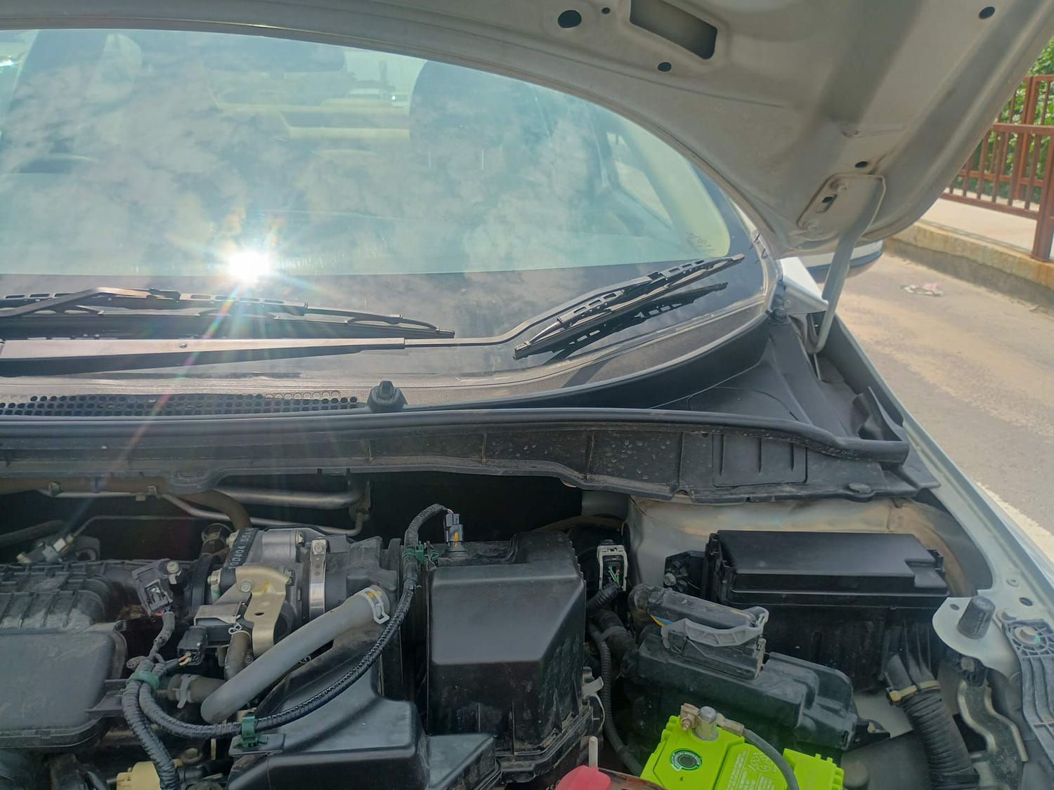 Used 2019 Honda City V Petrol Petrol Manual engine ENGINE LEFT SIDE HINGE & APRON VIEW