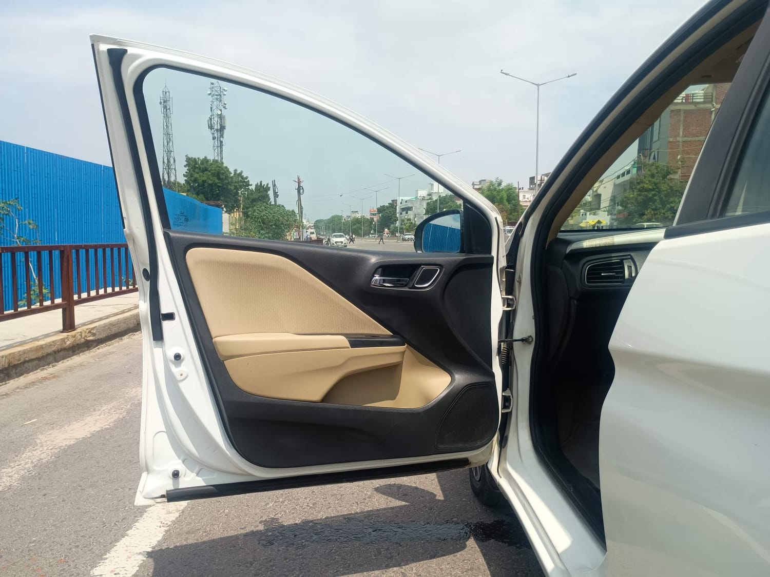 Used 2019 Honda City V Petrol Petrol Manual interior LEFT FRONT DOOR OPEN VIEW