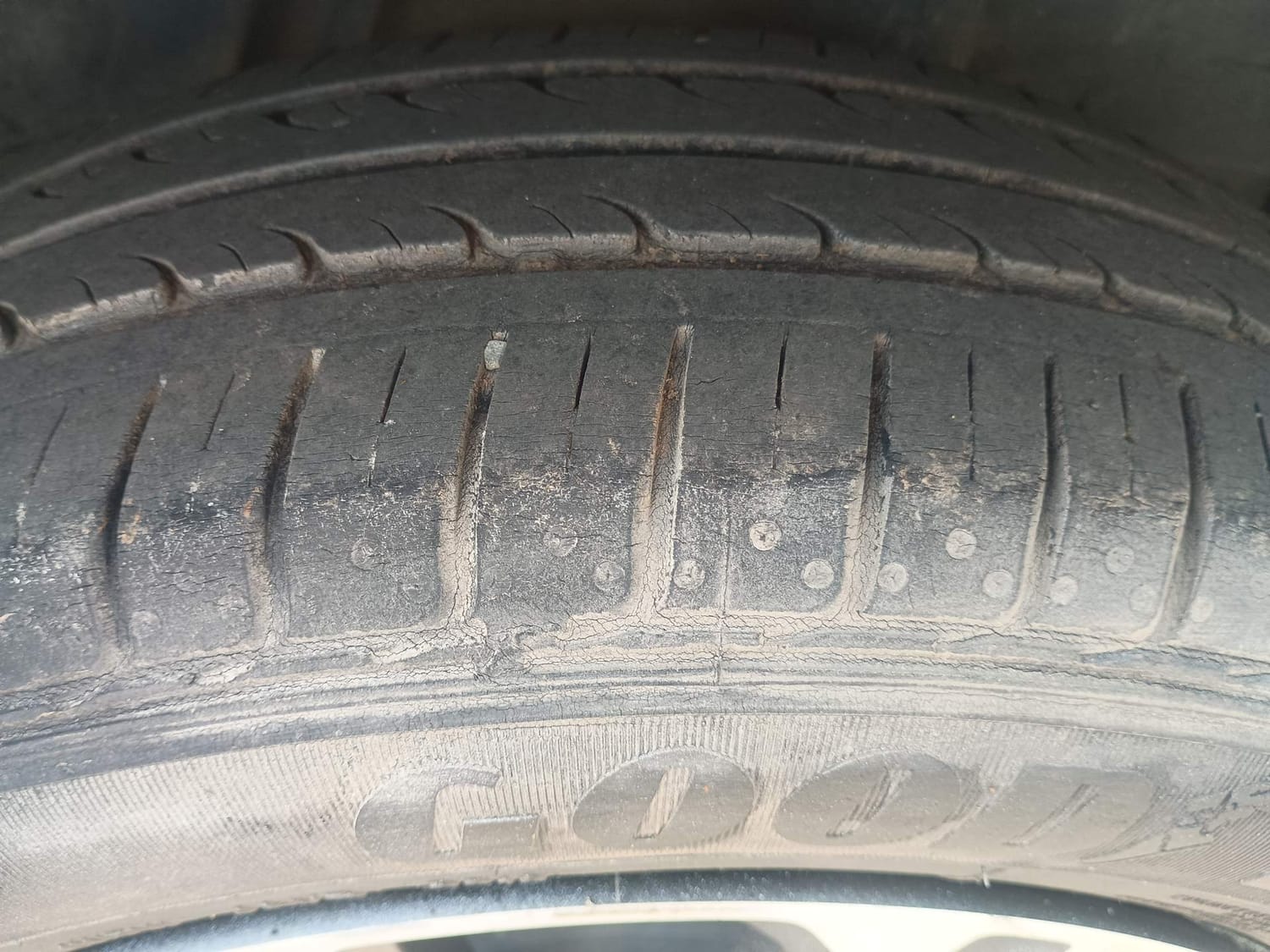 Used 2019 Honda City V Petrol Petrol Manual tyres LEFT REAR TYRE TREAD VIEW