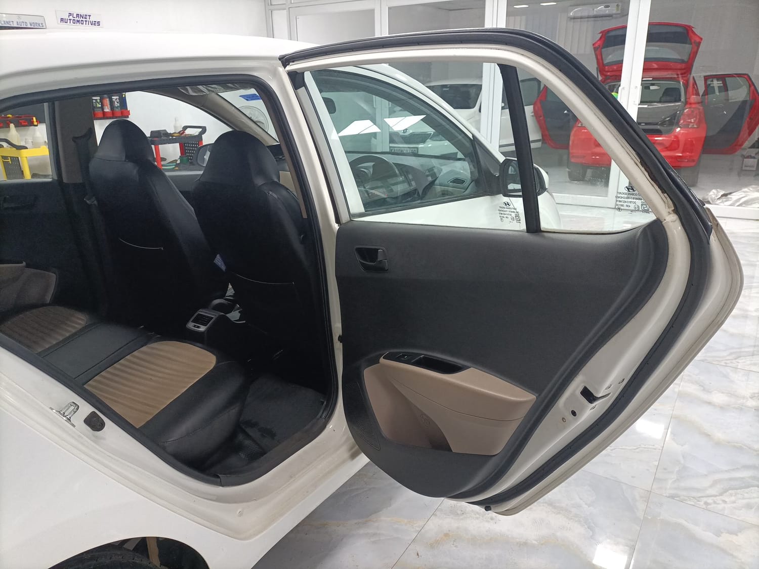 Used 2018 Hyundai Grand i10 Magna 1.2 Kappa VTVT Petrol Manual interior RIGHT REAR DOOR OPEN VIEW