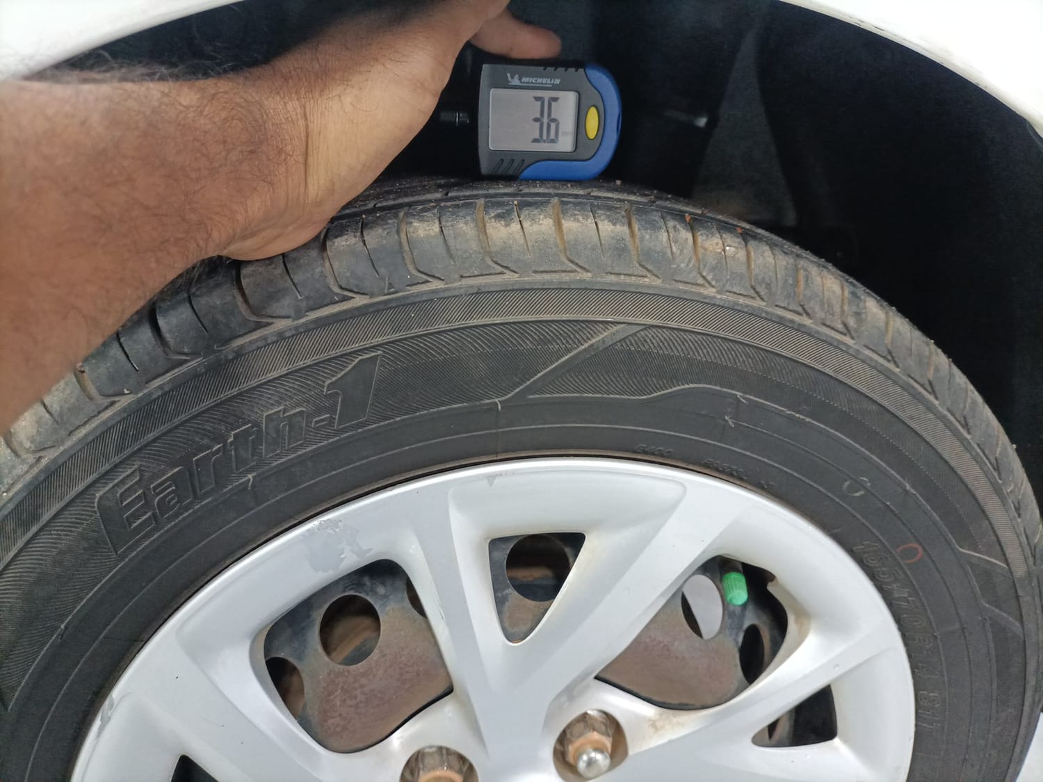 Used 2018 Hyundai Grand i10 Magna 1.2 Kappa VTVT Petrol Manual tyres LEFT REAR TYRE TREAD VIEW