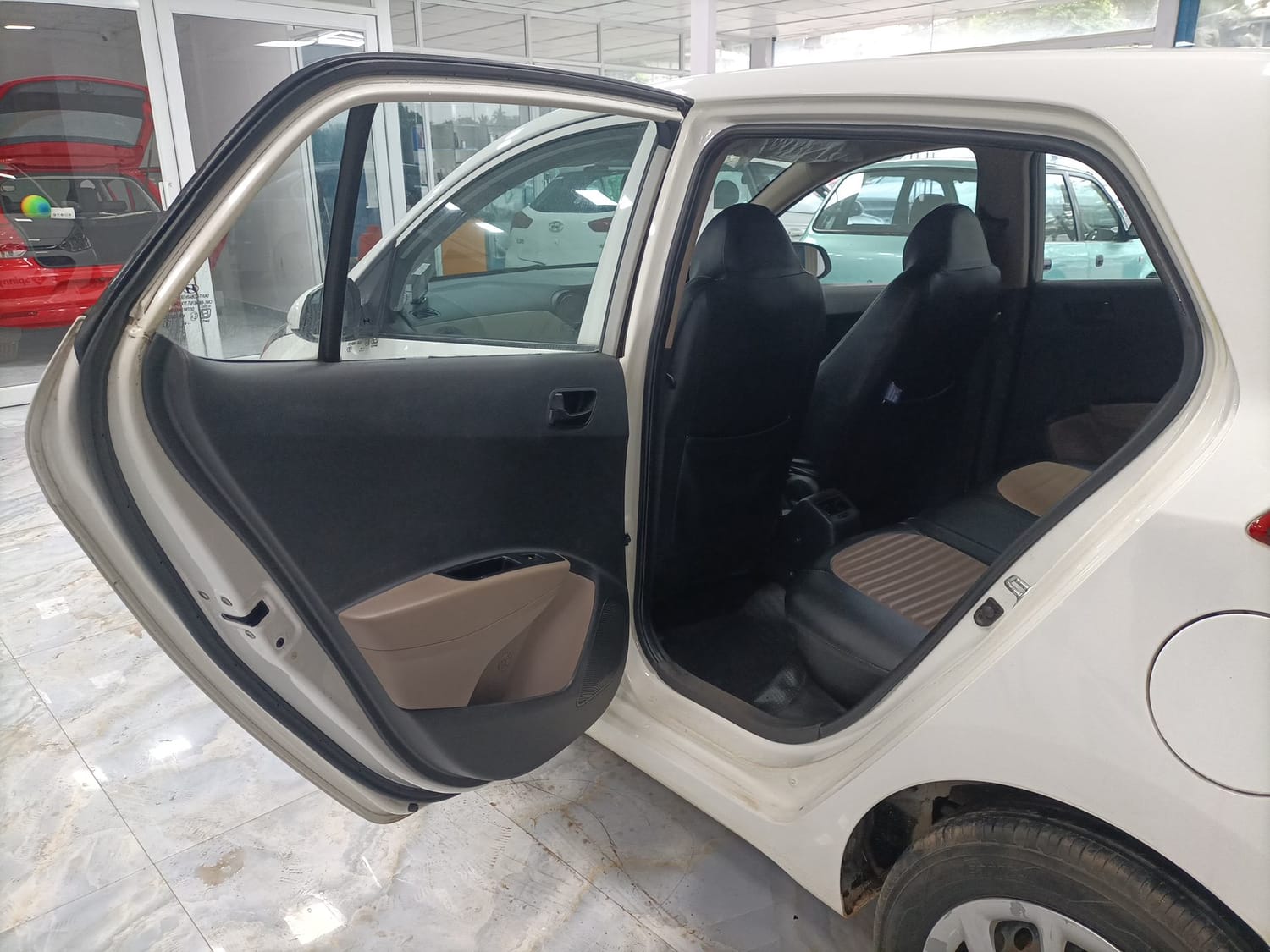 Used 2018 Hyundai Grand i10 Magna 1.2 Kappa VTVT Petrol Manual interior LEFT REAR DOOR OPEN VIEW