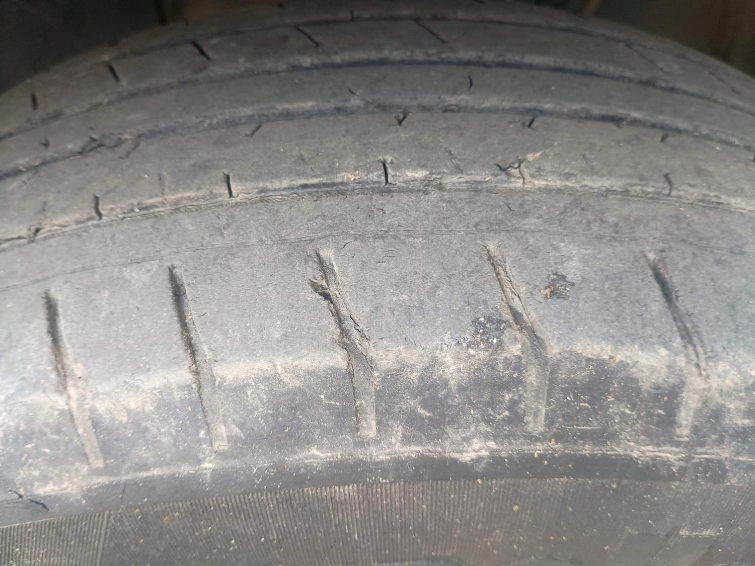 Used 2023 Hyundai Venue SX 1.2 Petrol Petrol Manual tyres LEFT FRONT TYRE TREAD VIEW