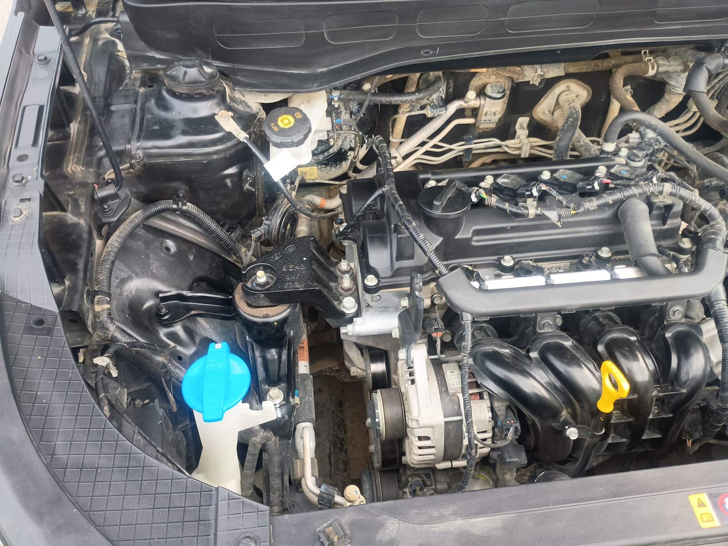 Used 2023 Hyundai Venue SX 1.2 Petrol Petrol Manual engine ENGINE RIGHT SIDE VIEW