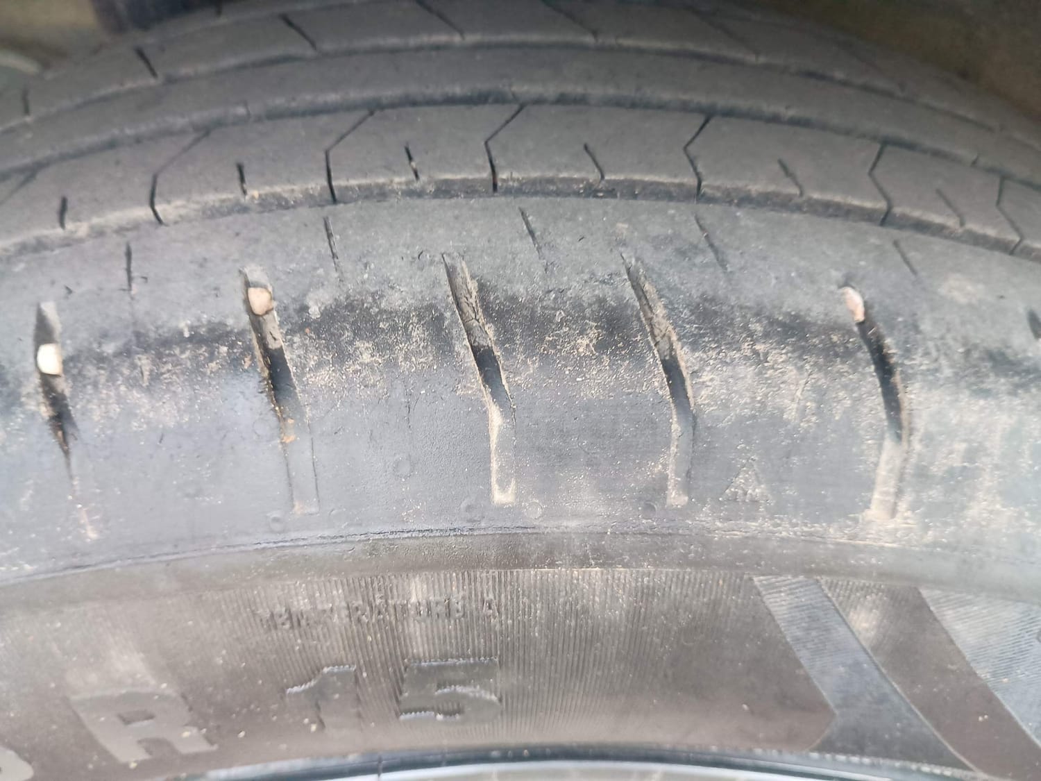 Used 2023 Hyundai Venue SX 1.2 Petrol Petrol Manual tyres RIGHT REAR TYRE TREAD VIEW
