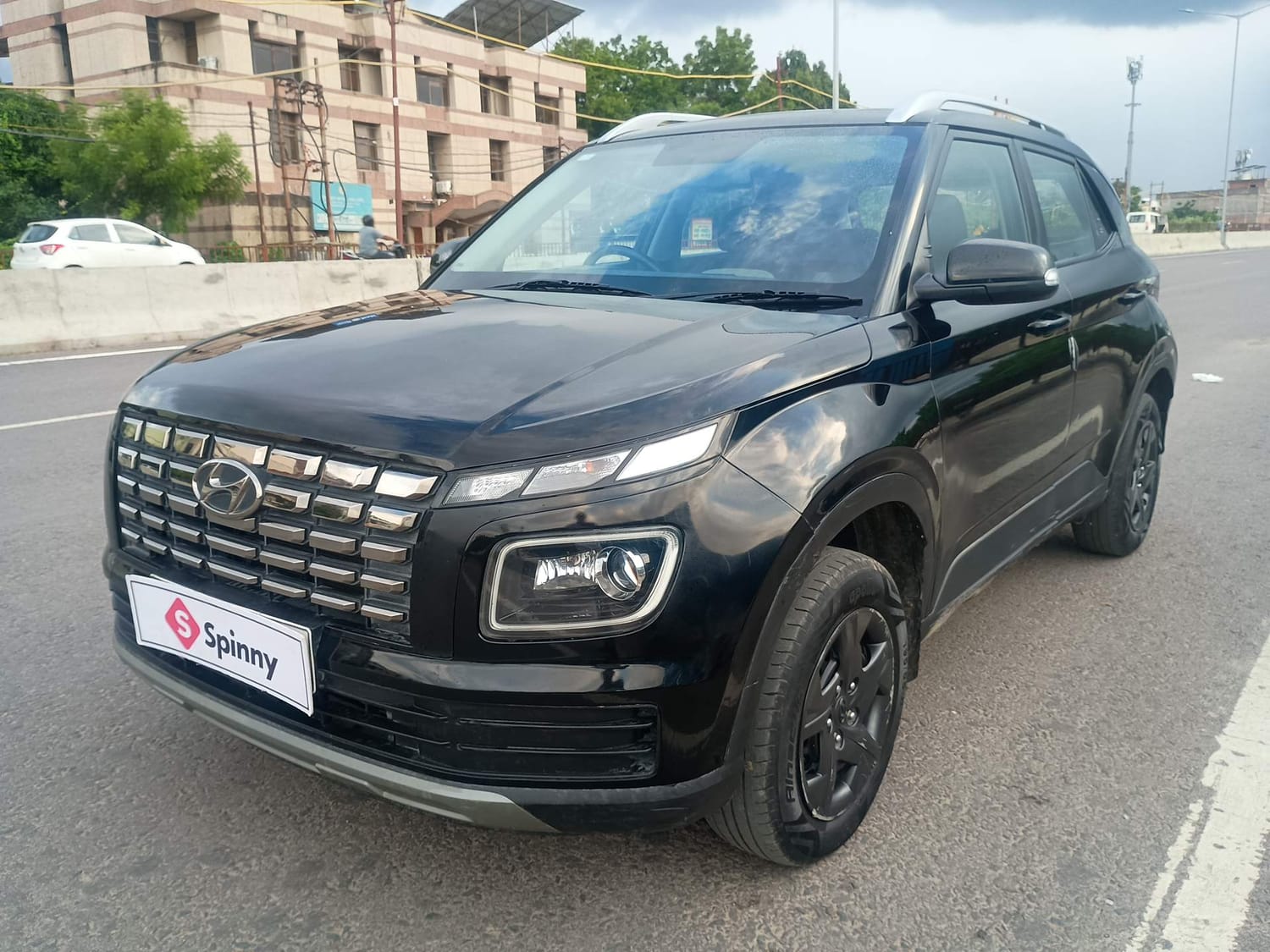 Used 2023 Hyundai Venue SX 1.2 Petrol Petrol Manual exterior LEFT FRONT CORNER VIEW