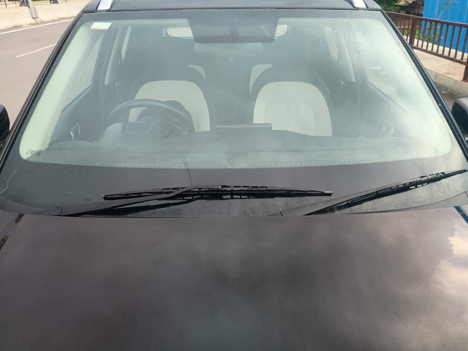Used 2023 Hyundai Venue SX 1.2 Petrol Petrol Manual exterior FRONT WINDSHIELD VIEW