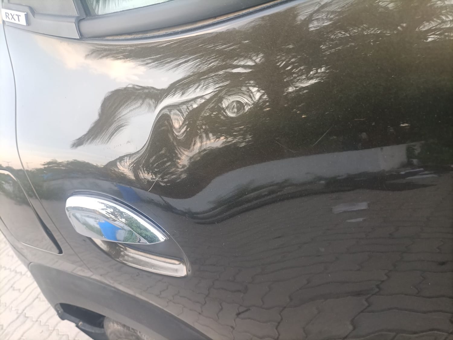 Used 2017 Renault Kwid RXT (O) 1.0 SCE Edition Petrol Manual dents MINOR DENT