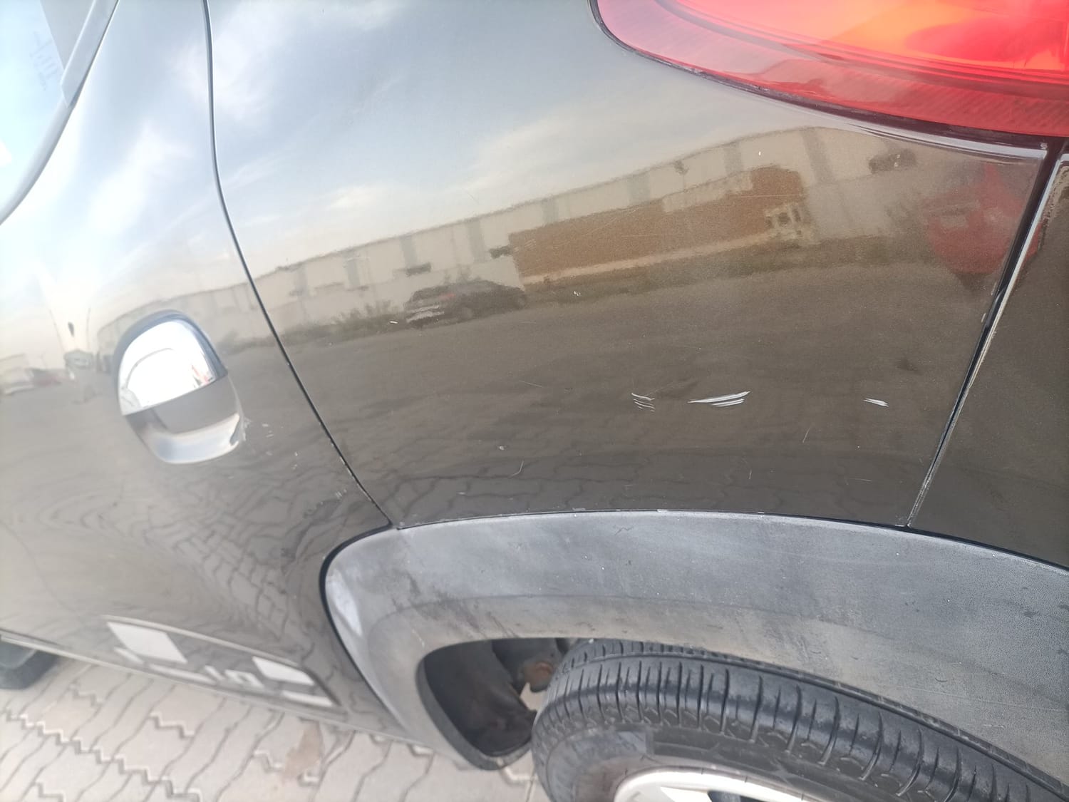 Used 2017 Renault Kwid RXT (O) 1.0 SCE Edition Petrol Manual dents MINOR SCRATCH
