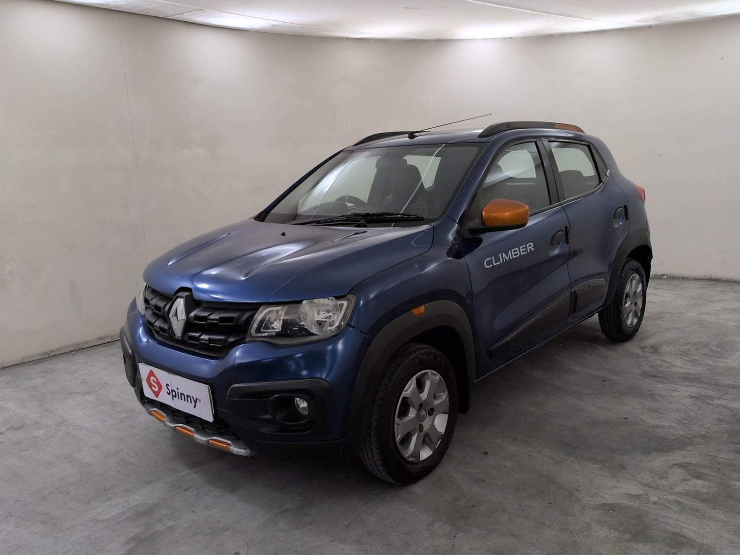 Used 2019 Renault Kwid CLIMBER 1.0 AMT Petrol Automatic exterior LEFT FRONT CORNER VIEW