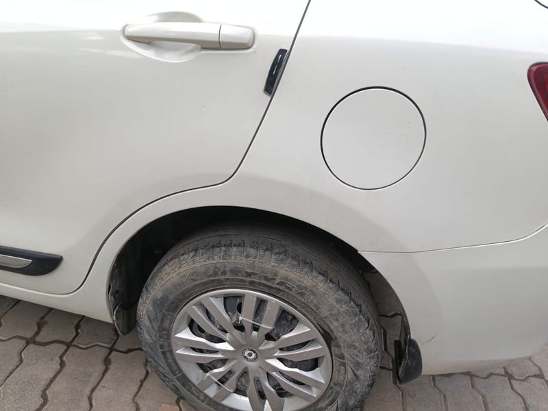 Used 2022 Maruti Suzuki Dzire VXi AGS Petrol Automatic dents MINOR SCRATCH