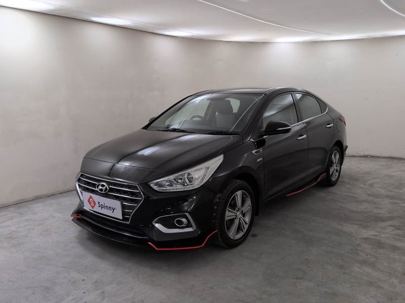 Used 2018 Hyundai Verna SX (O) 1.6 VTVT AT Petrol Automatic exterior LEFT FRONT CORNER VIEW