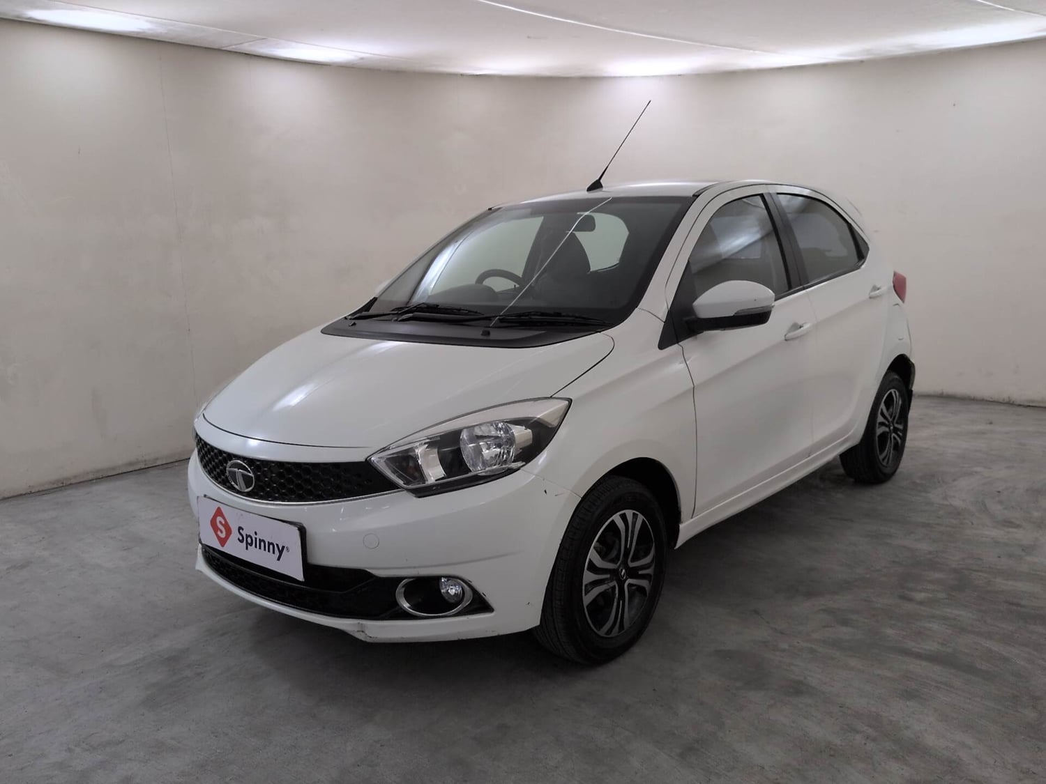 Used 2019 Tata Tiago Revotron XZA Petrol Automatic exterior LEFT FRONT CORNER VIEW