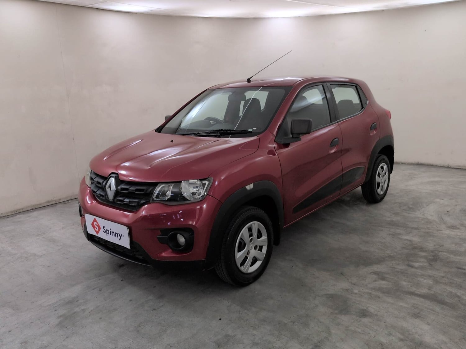 Used 2016 Renault Kwid RXT Petrol Manual exterior LEFT FRONT CORNER VIEW