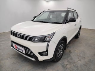 Used 2024 Mahindra XUV 300 W8 (O) 1.2 Petrol AMT Petrol Automatic exterior LEFT FRONT CORNER VIEW