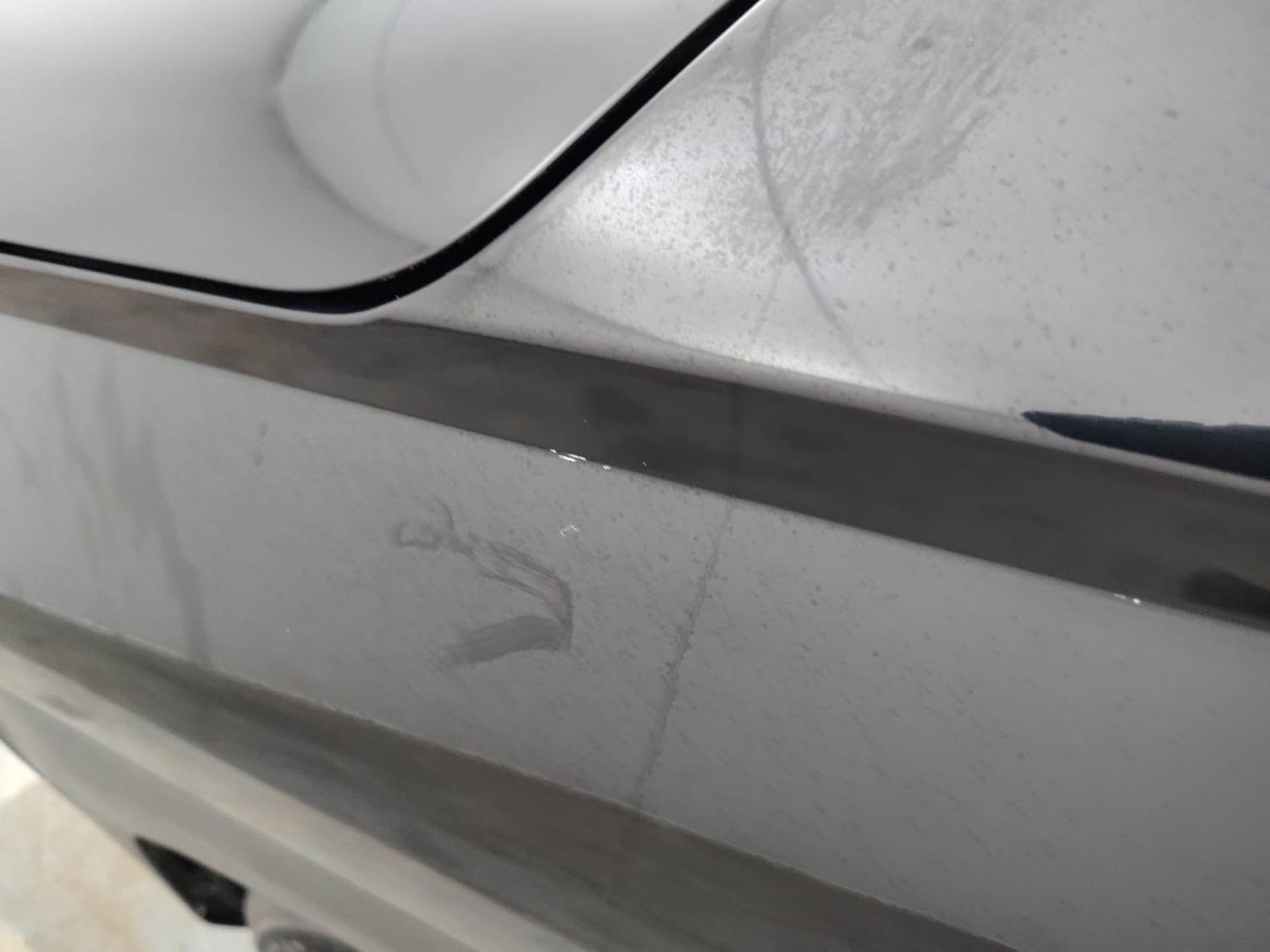 Used 2024 Hyundai Exter SX (O) Connect 1.2 AMT Knight Edition Petrol Automatic dents MINOR SCRATCH