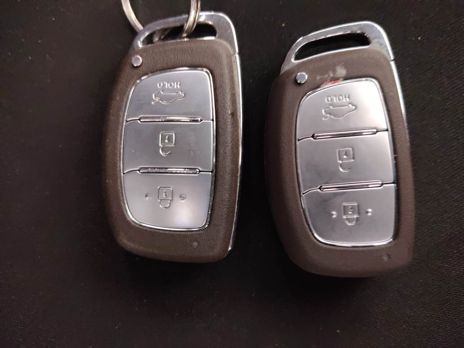 Used 2024 Hyundai Exter SX (O) Connect 1.2 AMT Knight Edition Petrol Automatic extra CAR KEY VIEW