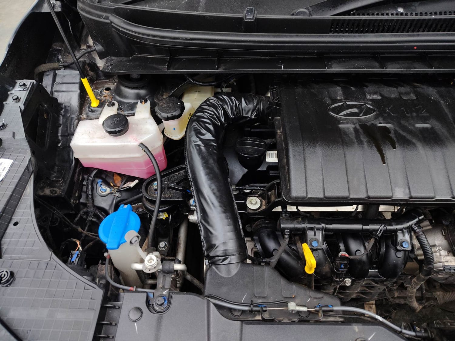 Used 2024 Hyundai Exter SX (O) Connect 1.2 AMT Knight Edition Petrol Automatic engine ENGINE RIGHT SIDE VIEW