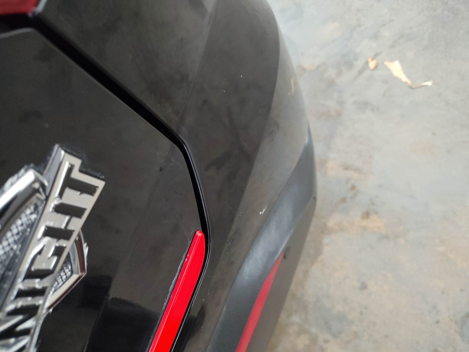 Used 2024 Hyundai Exter SX (O) Connect 1.2 AMT Knight Edition Petrol Automatic dents MINOR SCRATCH