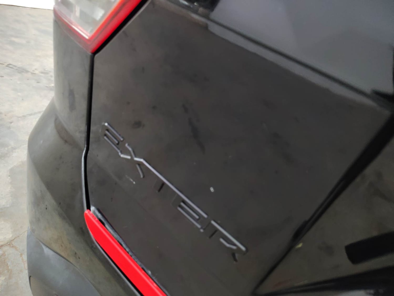 Used 2024 Hyundai Exter SX (O) Connect 1.2 AMT Knight Edition Petrol Automatic dents MINOR SCRATCH