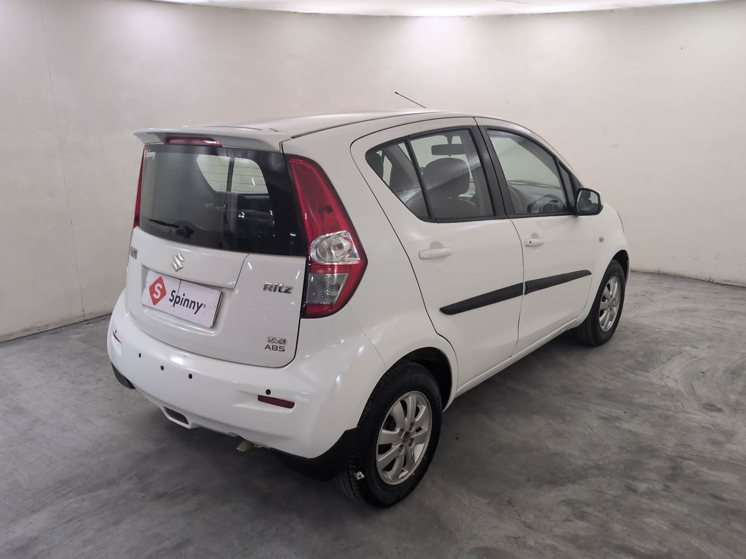 Used 2014 Maruti Suzuki Ritz Zxi BS-IV Petrol Manual exterior RIGHT REAR CORNER VIEW
