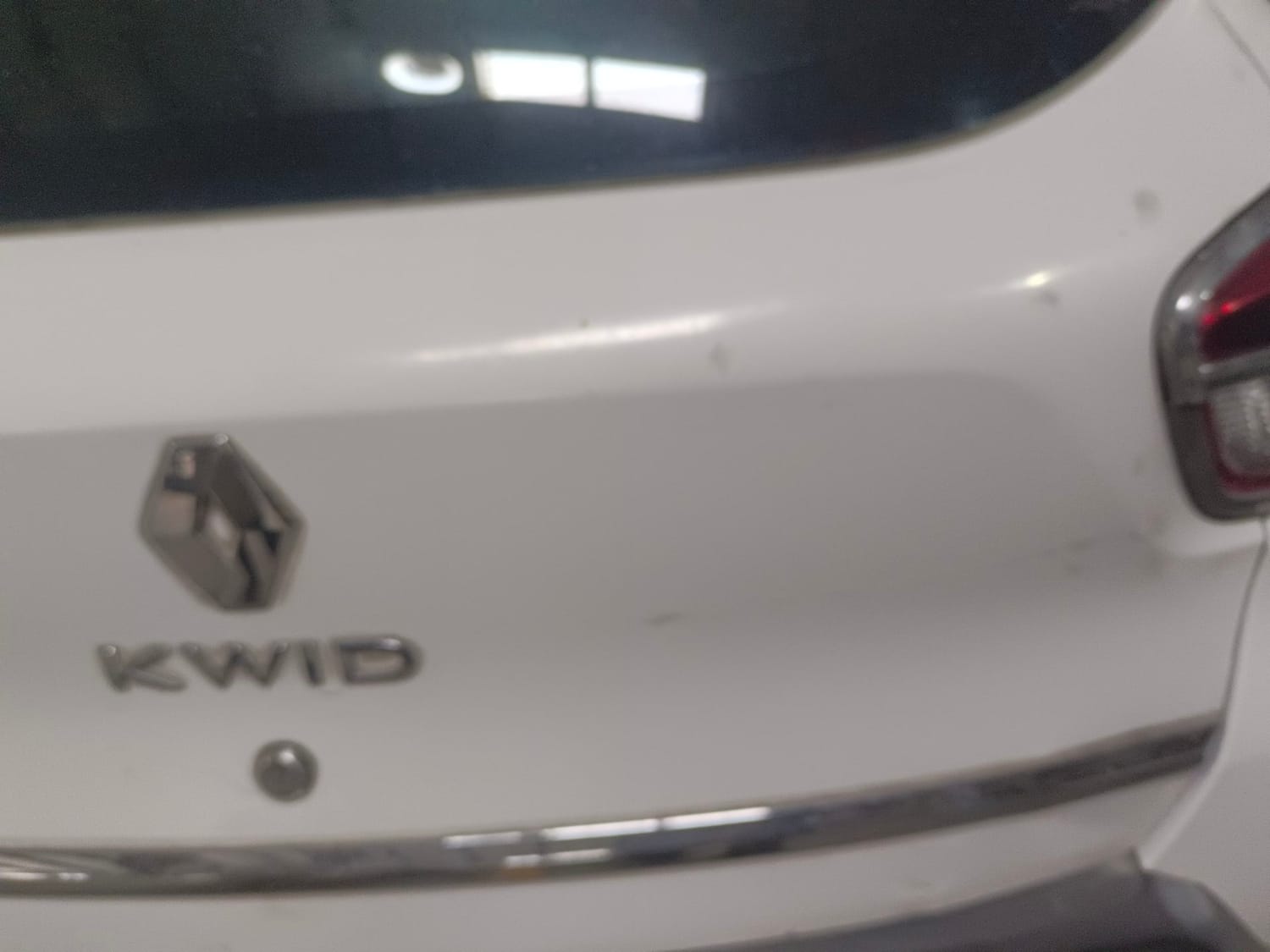 Used 2017 Renault Kwid 1.0 RXT Petrol Manual dents MINOR DENT