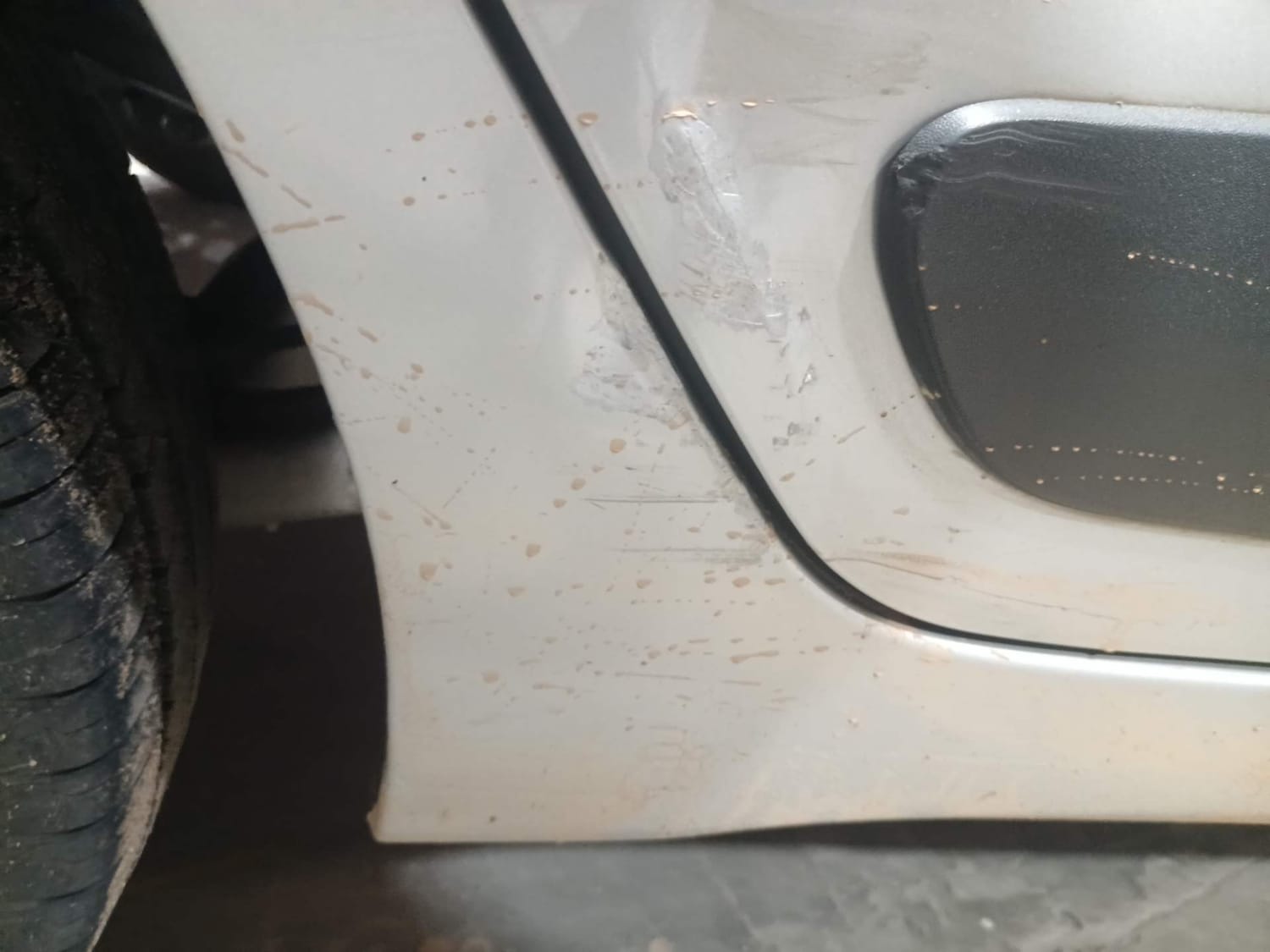 Used 2015 Hyundai Grand i10 Asta AT 1.2 Kappa VTVT Petrol Automatic dents MINOR SCRATCH