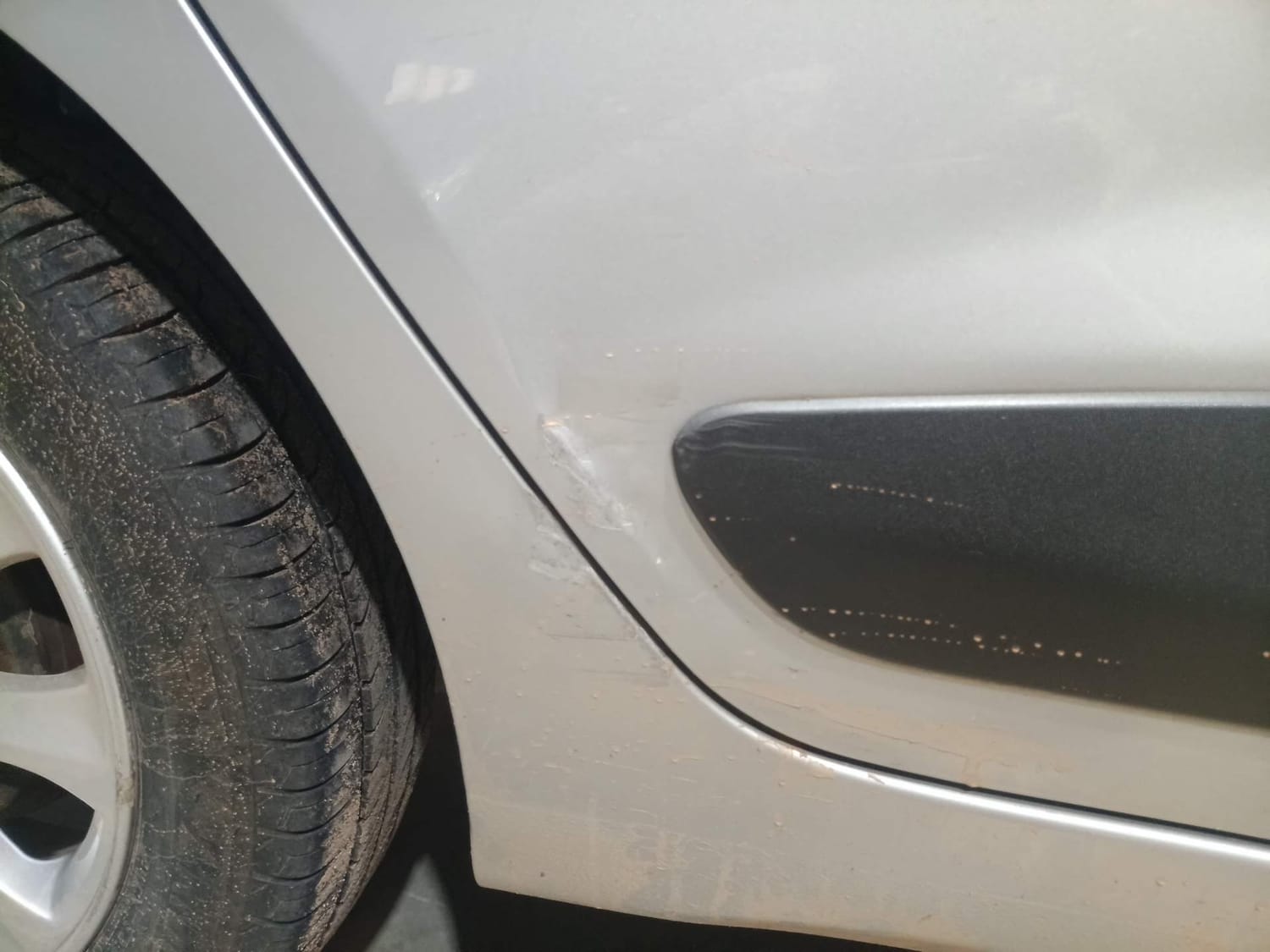 Used 2015 Hyundai Grand i10 Asta AT 1.2 Kappa VTVT Petrol Automatic dents MINOR SCRATCH