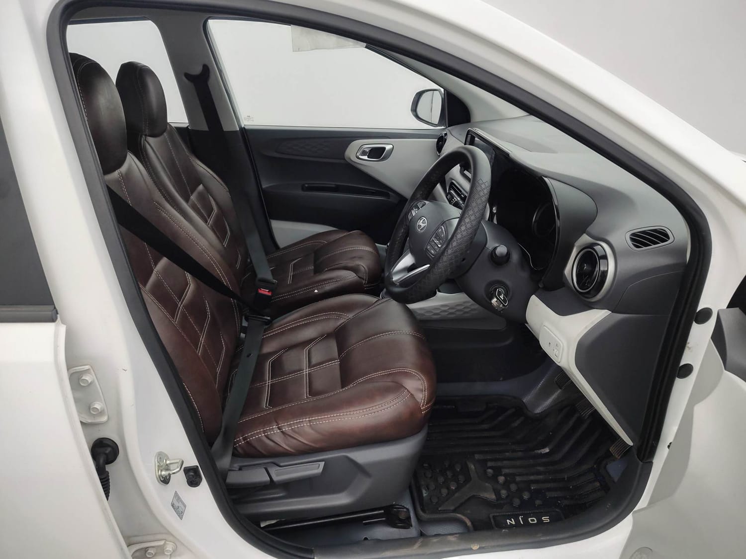 Used 2024 Hyundai Grand i10 Nios Sportz 1.2 Kappa VTVT Petrol Manual interior RIGHT SIDE FRONT DOOR CABIN VIEW