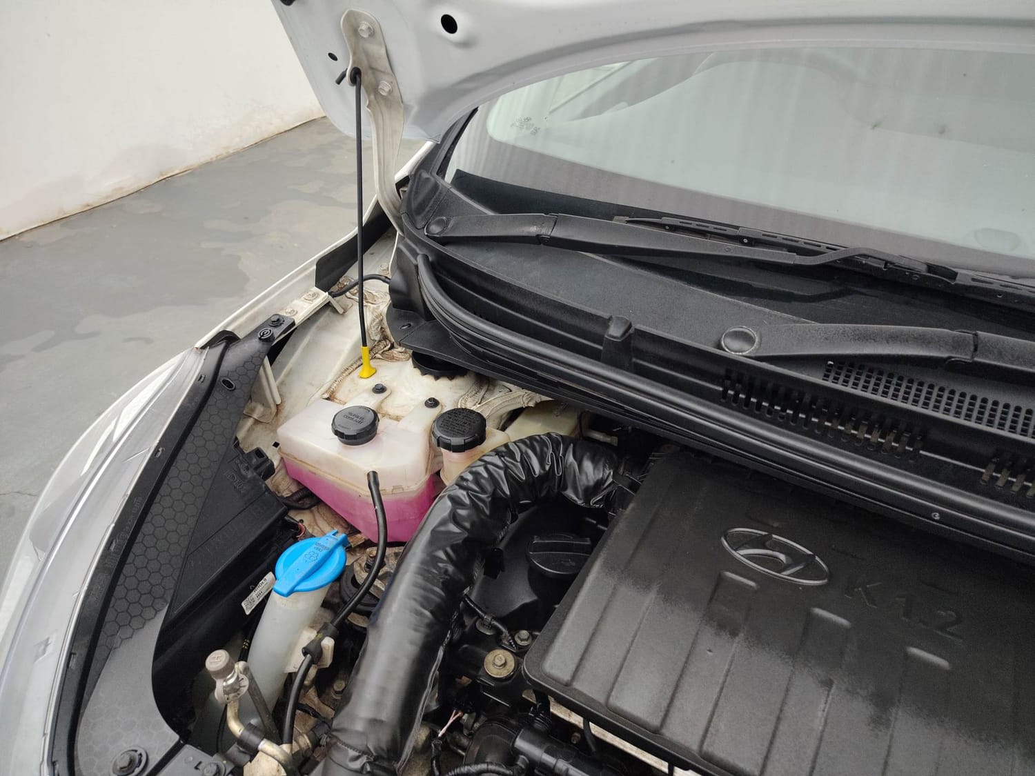 Used 2024 Hyundai Grand i10 Nios Sportz 1.2 Kappa VTVT Petrol Manual engine ENGINE RIGHT SIDE HINGE & APRON VIEW
