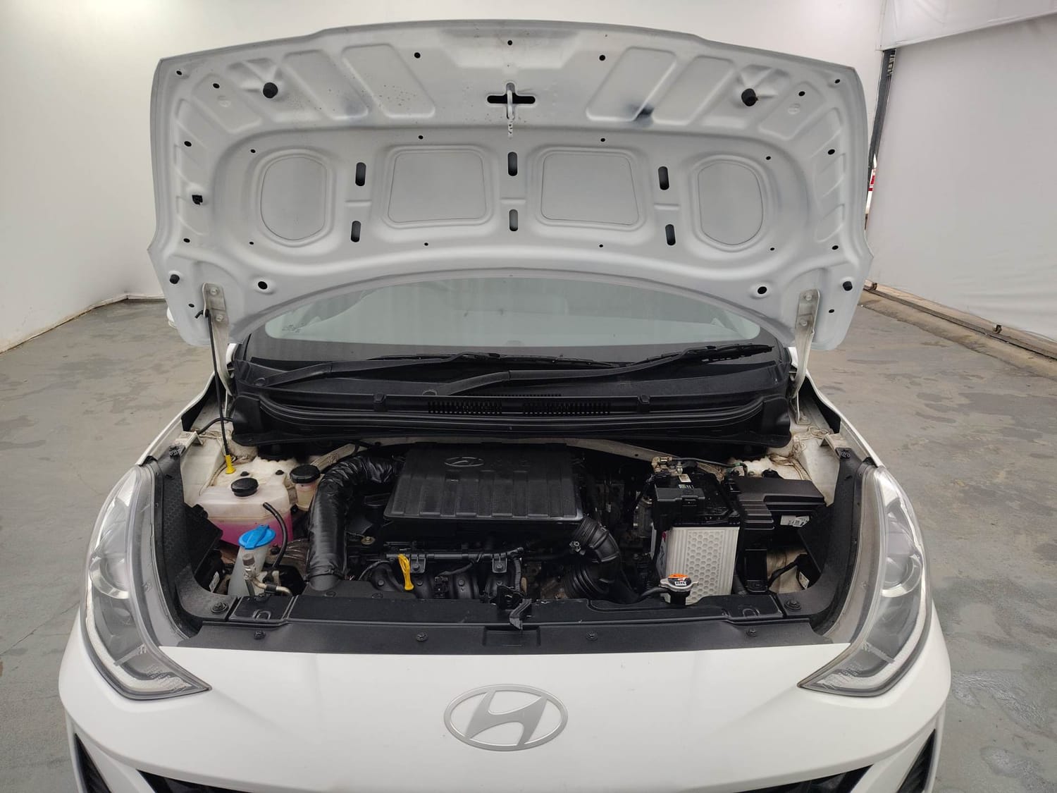 Used 2024 Hyundai Grand i10 Nios Sportz 1.2 Kappa VTVT Petrol Manual engine ENGINE & BONNET OPEN FRONT VIEW