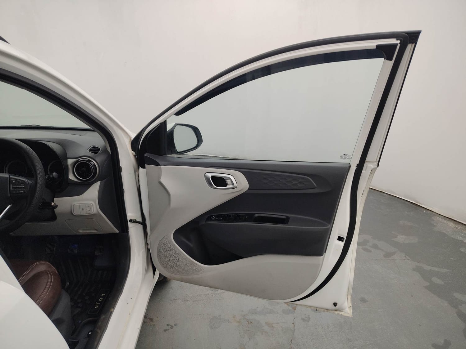 Used 2024 Hyundai Grand i10 Nios Sportz 1.2 Kappa VTVT Petrol Manual interior RIGHT FRONT DOOR OPEN VIEW