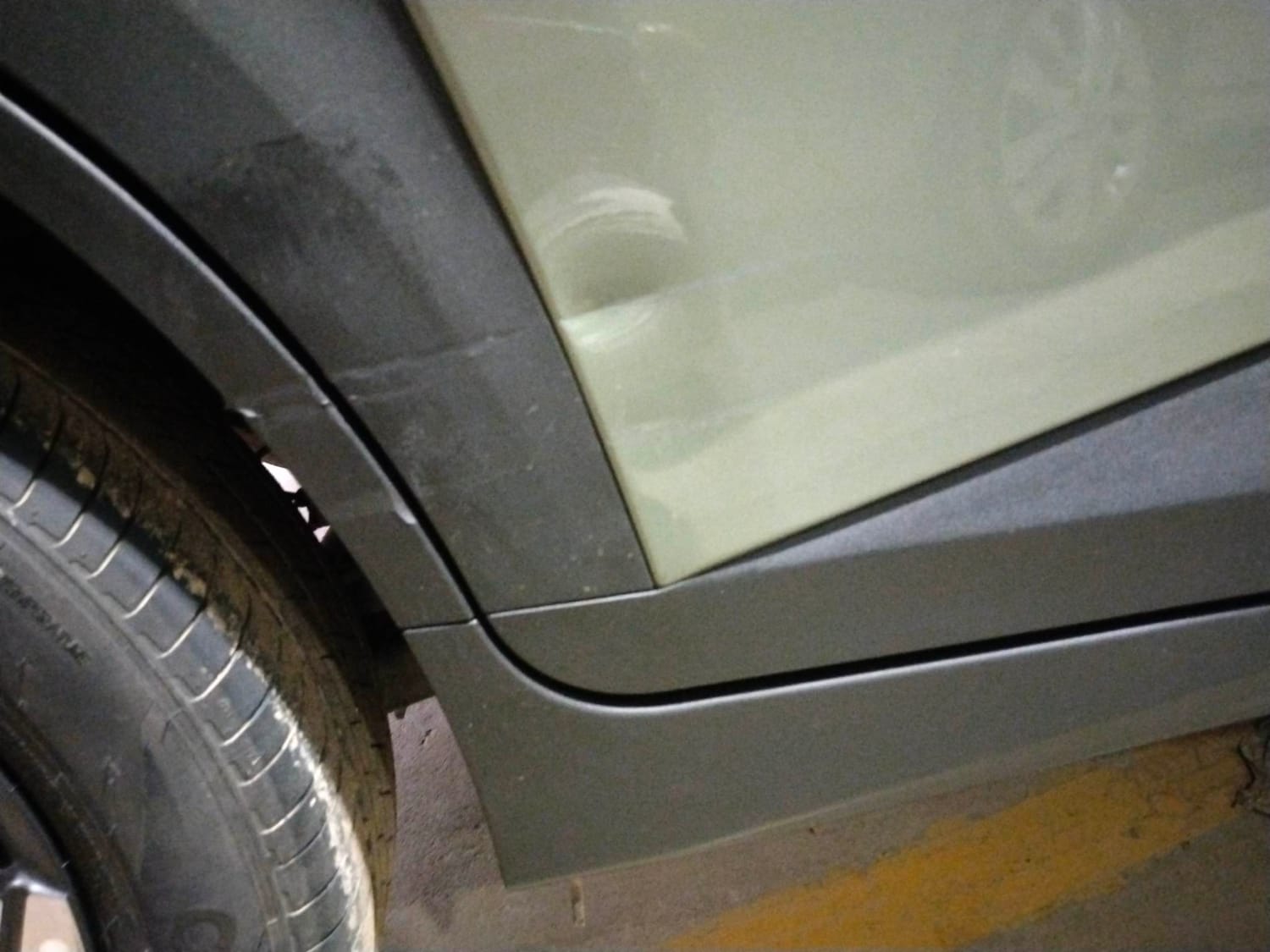 Used 2025 Hyundai Exter SX (O) Connect 1.2 AMT Dual Tone Petrol Automatic dents MINOR DENT