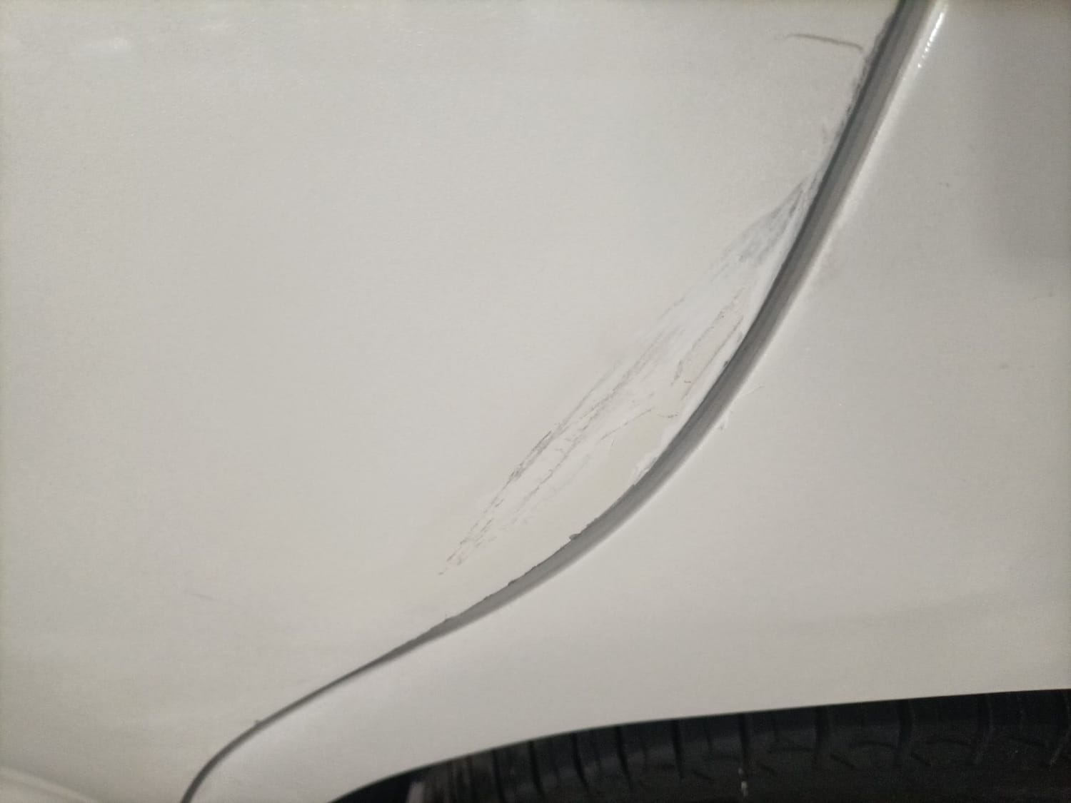 Used 2014 Maruti Suzuki Swift ZDi Diesel Manual dents MINOR SCRATCH