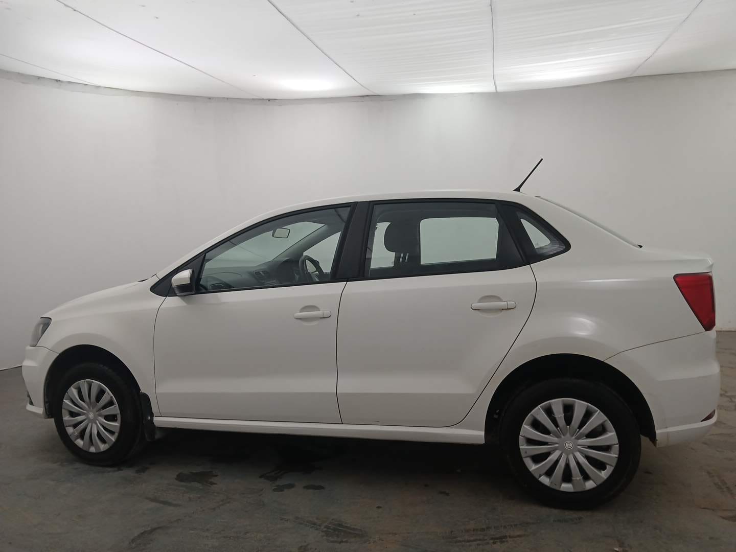 Used 2019 Volkswagen Ameo Comfortline 1.0L (P) Petrol Manual exterior LEFT SIDE VIEW