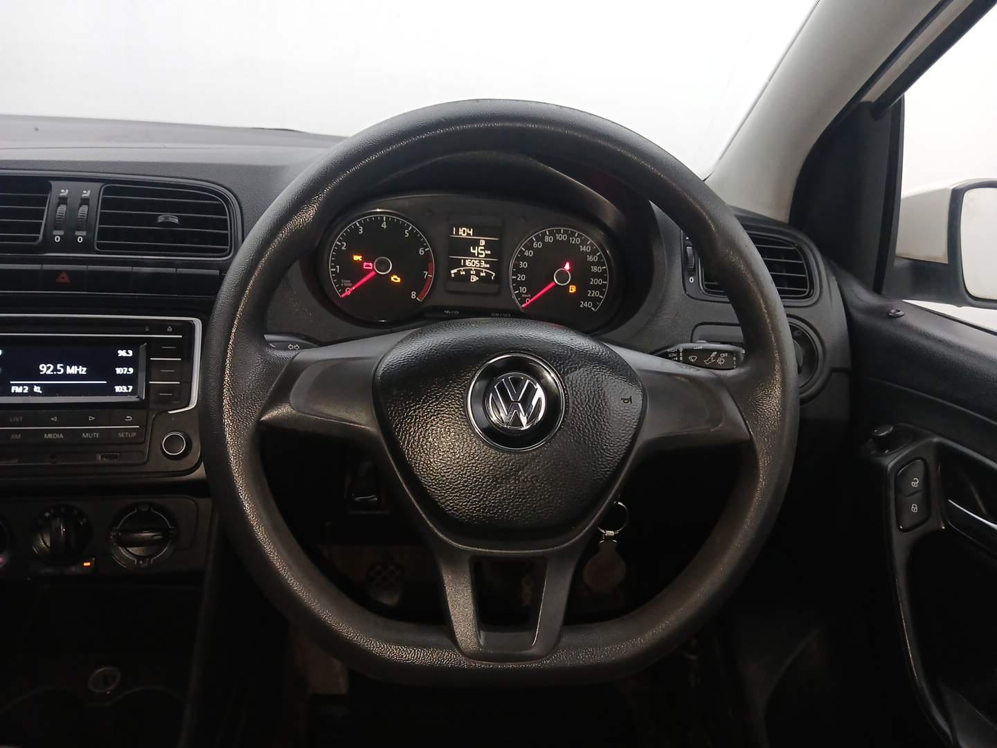Used 2019 Volkswagen Ameo Comfortline 1.0L (P) Petrol Manual interior STEERING VIEW