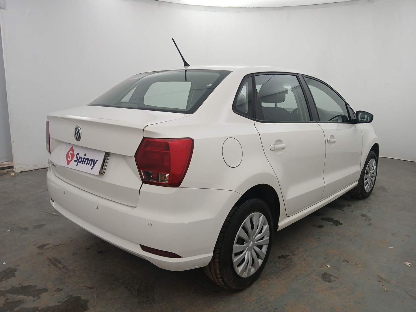 Used 2019 Volkswagen Ameo Comfortline 1.0L (P) Petrol Manual exterior RIGHT REAR CORNER VIEW