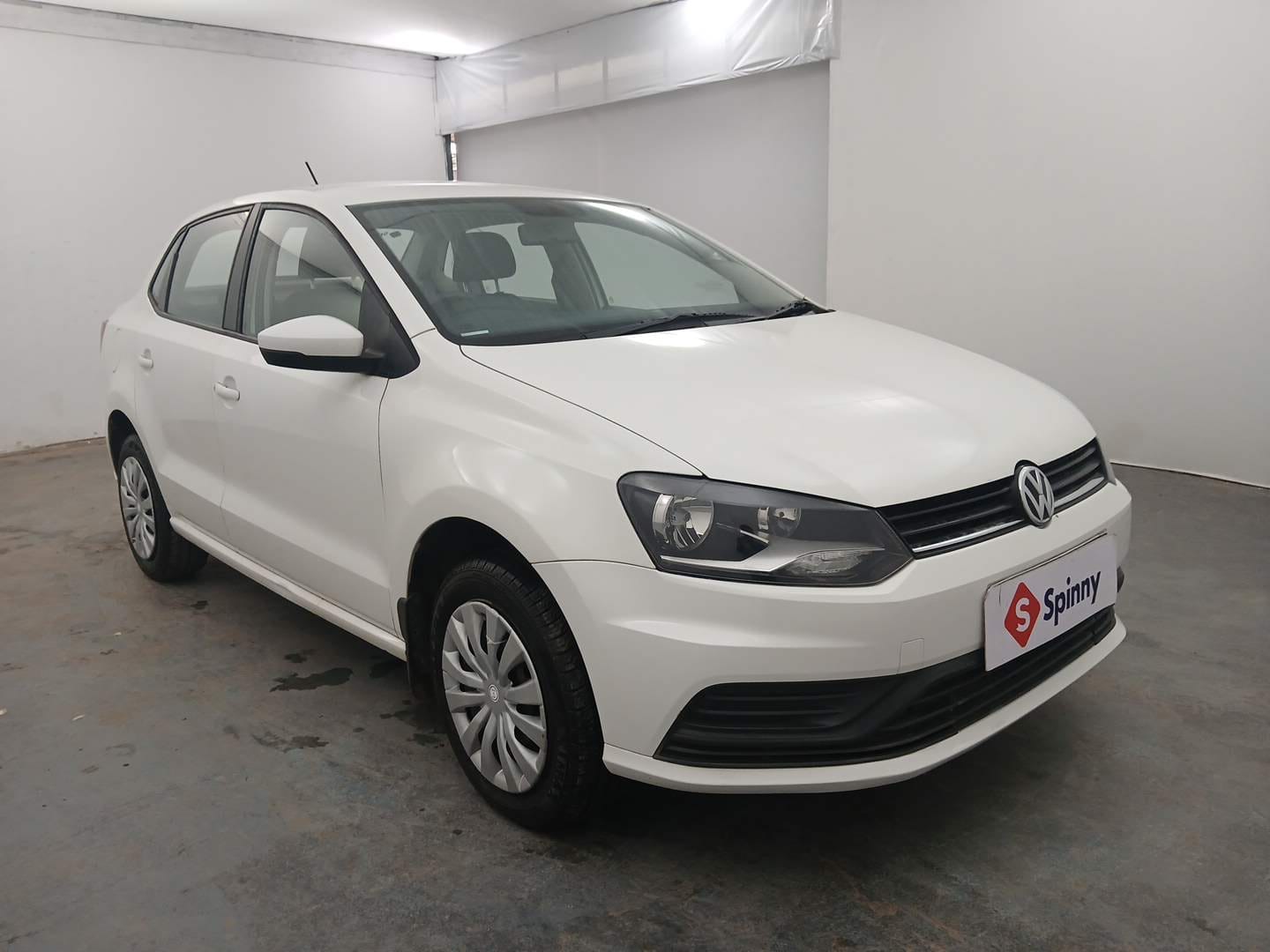 Used 2019 Volkswagen Ameo Comfortline 1.0L (P) Petrol Manual exterior RIGHT FRONT CORNER VIEW