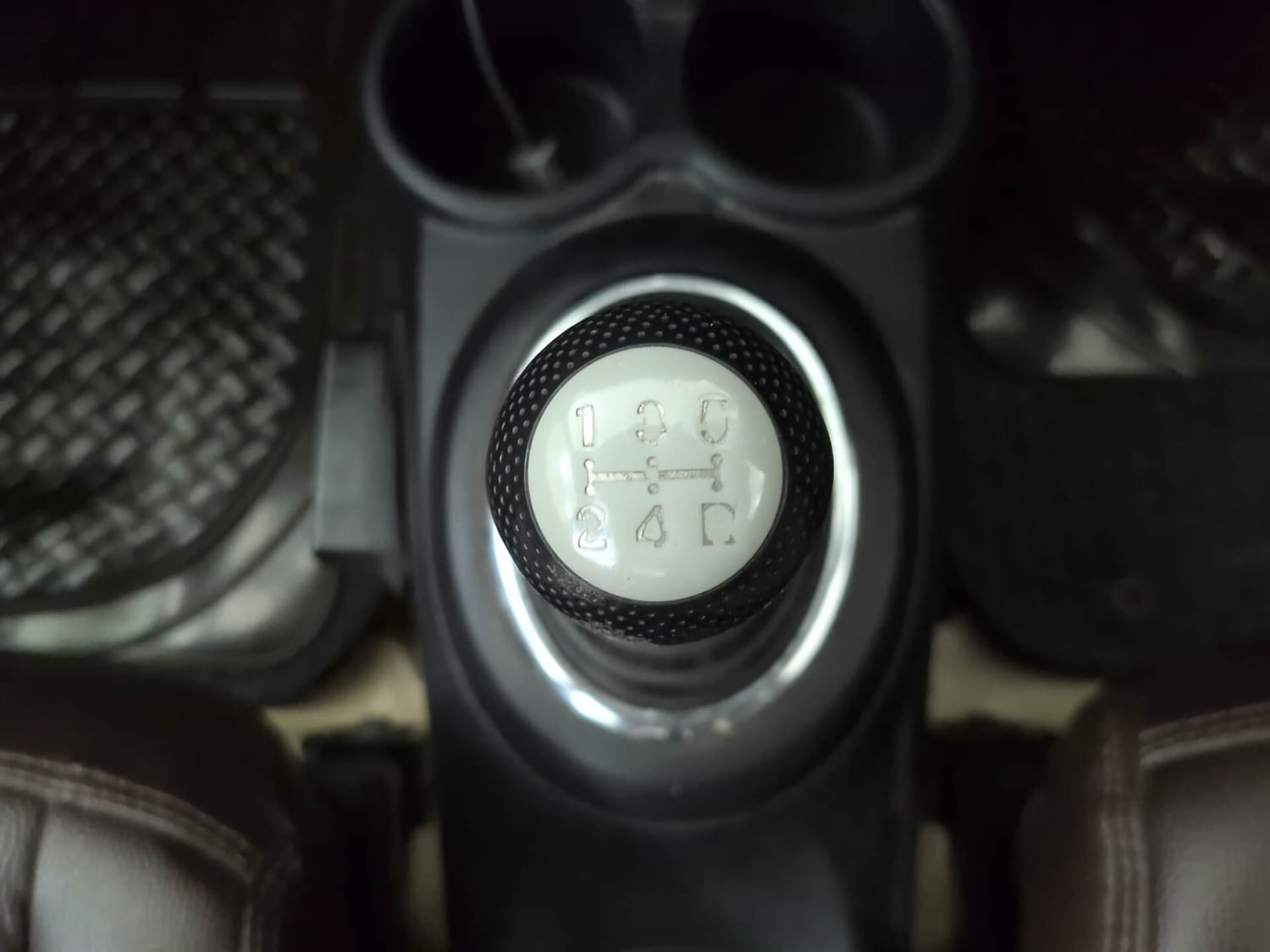 Used 2014 Honda Amaze 1.5 VX i-DTEC Diesel Manual interior GEAR  KNOB VIEW
