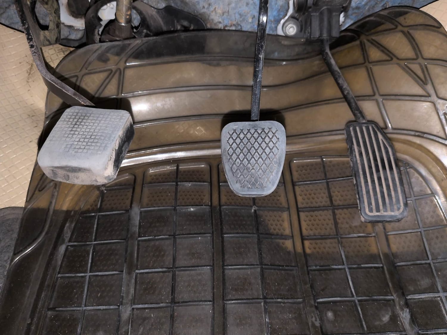 Used 2014 Honda Amaze 1.5 VX i-DTEC Diesel Manual interior PEDALS VIEW