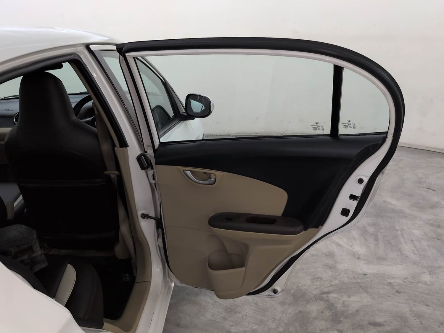 Used 2014 Honda Amaze 1.5 VX i-DTEC Diesel Manual interior RIGHT REAR DOOR OPEN VIEW