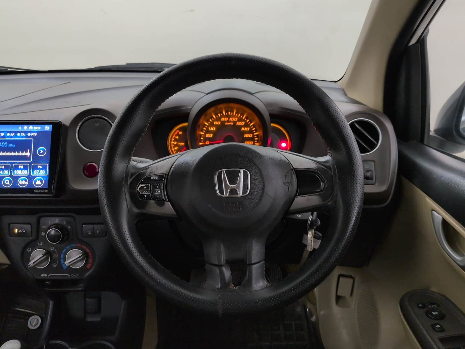 Used 2014 Honda Amaze 1.5 VX i-DTEC Diesel Manual interior STEERING VIEW