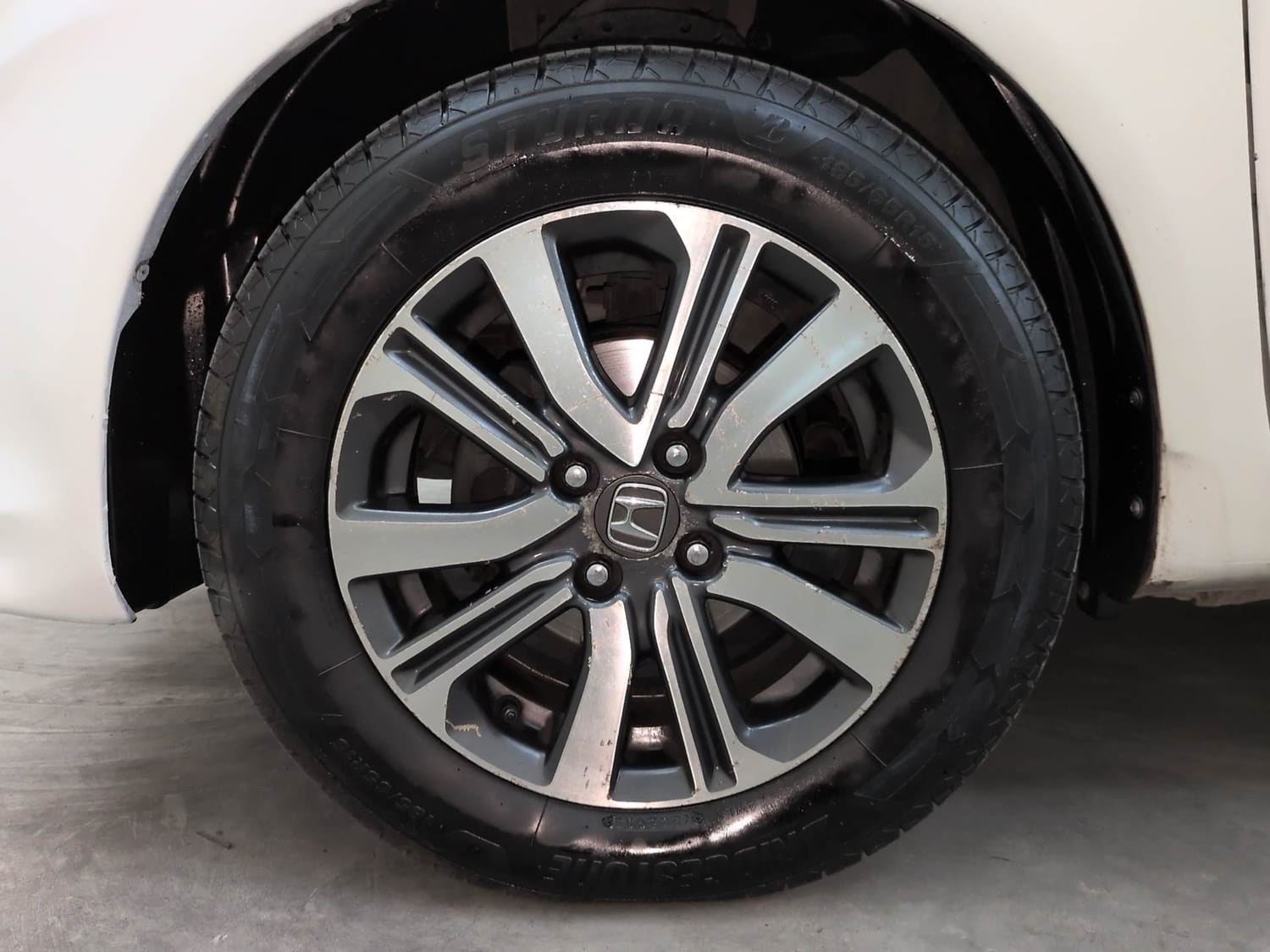 Used 2014 Honda Amaze 1.5 VX i-DTEC Diesel Manual tyres LEFT FRONT TYRE RIM VIEW
