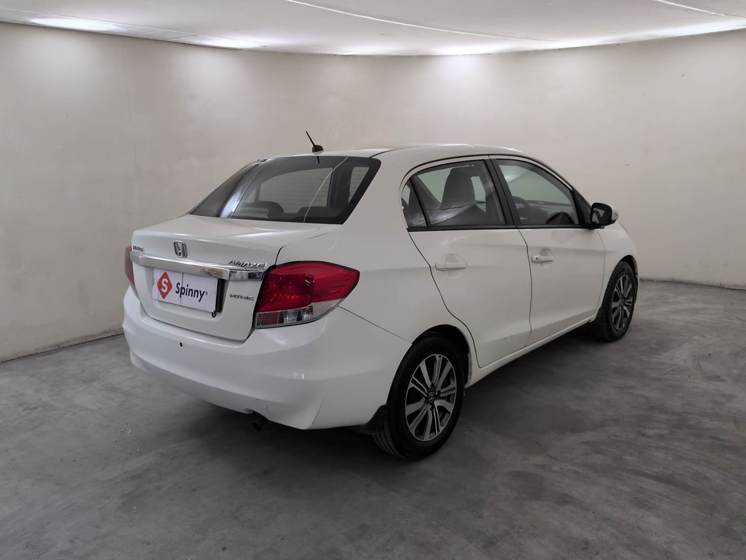 Used 2014 Honda Amaze 1.5 VX i-DTEC Diesel Manual exterior RIGHT REAR CORNER VIEW