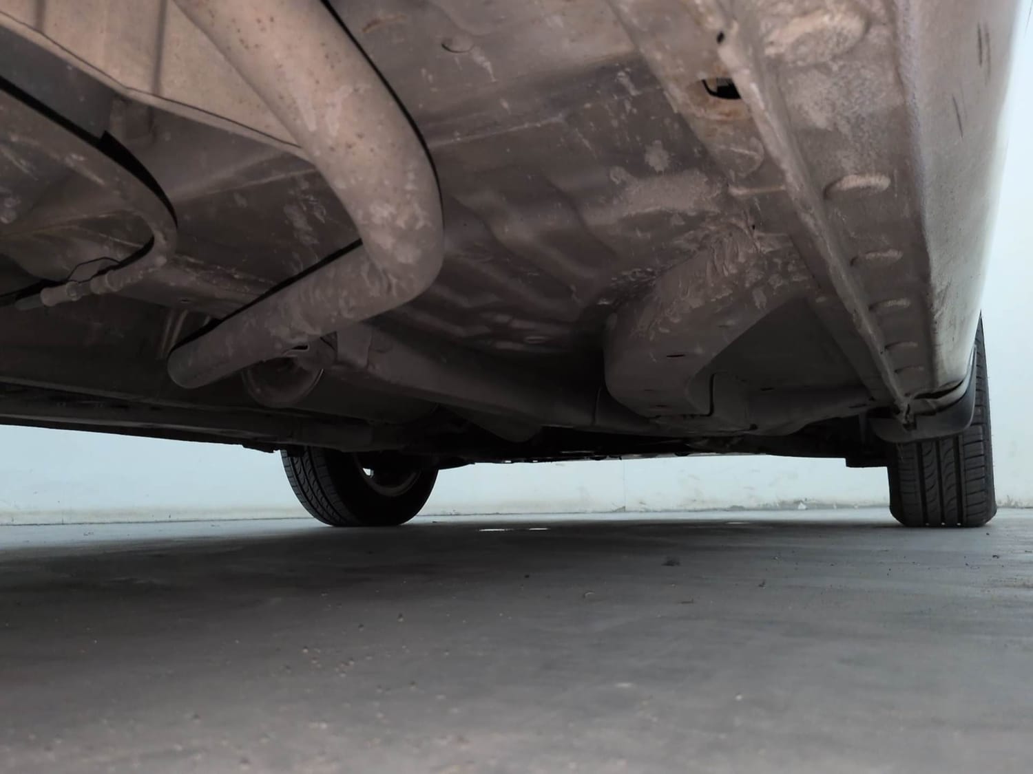 Used 2014 Honda Amaze 1.5 VX i-DTEC Diesel Manual extra REAR RIGHT UNDERBODY VIEW