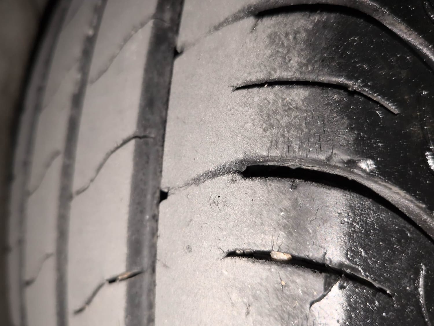 Used 2014 Honda Amaze 1.5 VX i-DTEC Diesel Manual tyres RIGHT REAR TYRE TREAD VIEW
