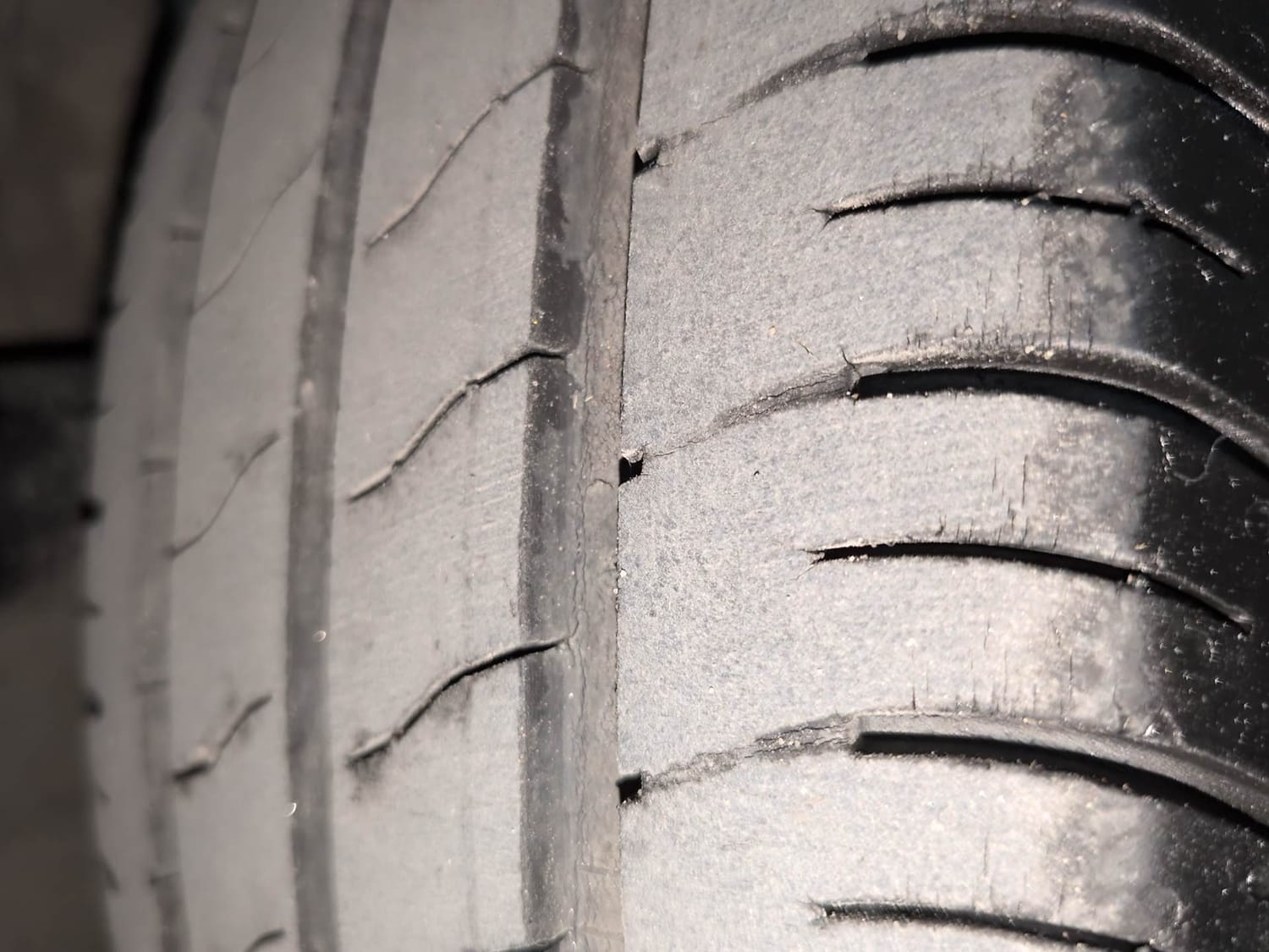Used 2014 Honda Amaze 1.5 VX i-DTEC Diesel Manual tyres LEFT REAR TYRE TREAD VIEW